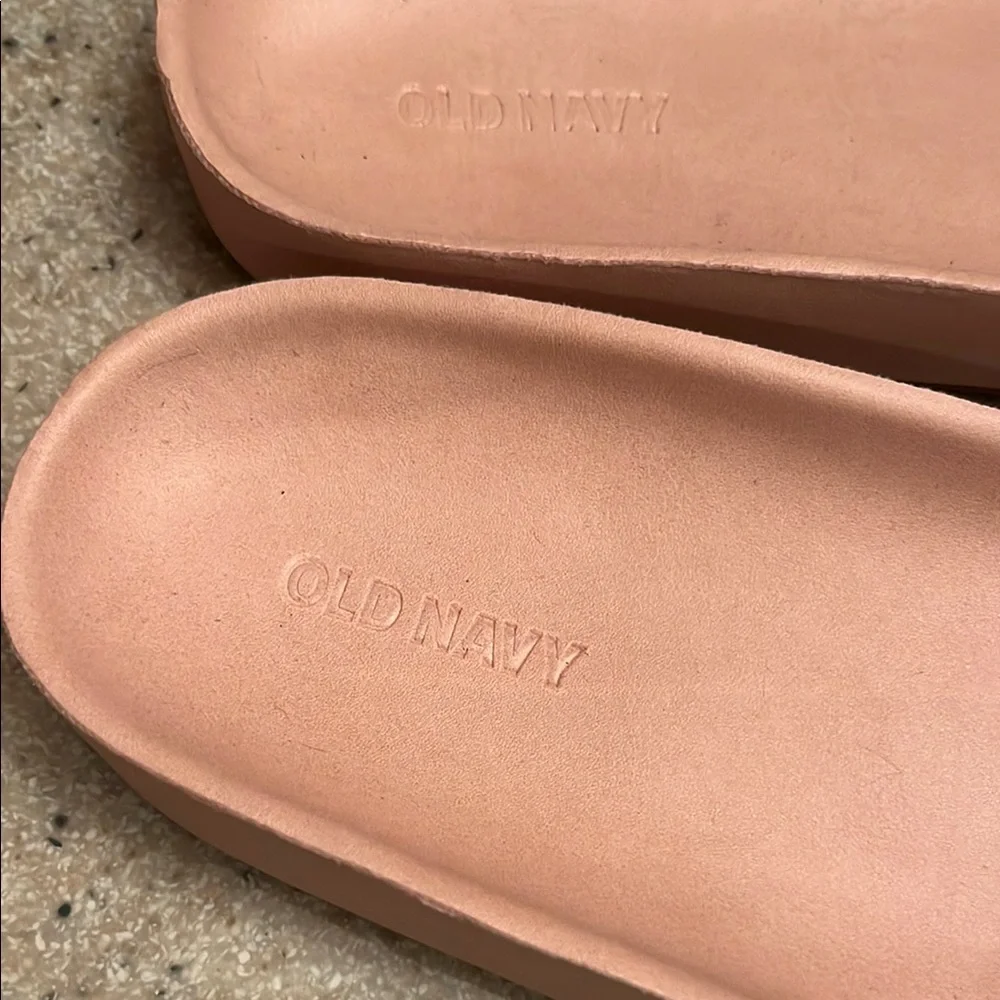Old Navy Pink Slide Sandals with Minimalist Design
